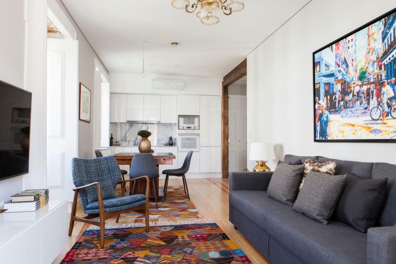 Alfama Sophisticate Flat With Balconies 2Bedrs 2Baths & Ac In 19Th Century Building Historic Center Apartman Lisboa Kültér fotó