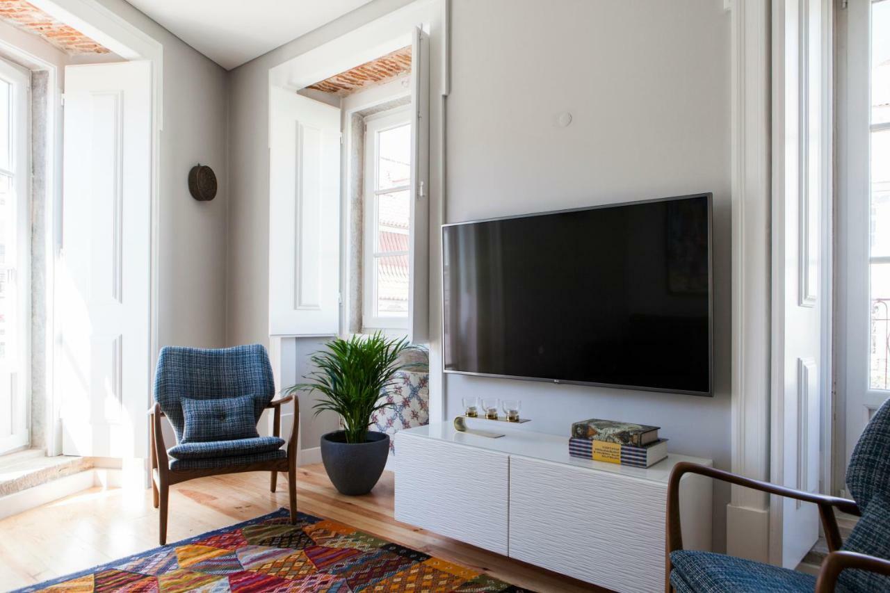 Alfama Sophisticate Flat With Balconies 2Bedrs 2Baths & Ac In 19Th Century Building Historic Center Apartman Lisboa Kültér fotó