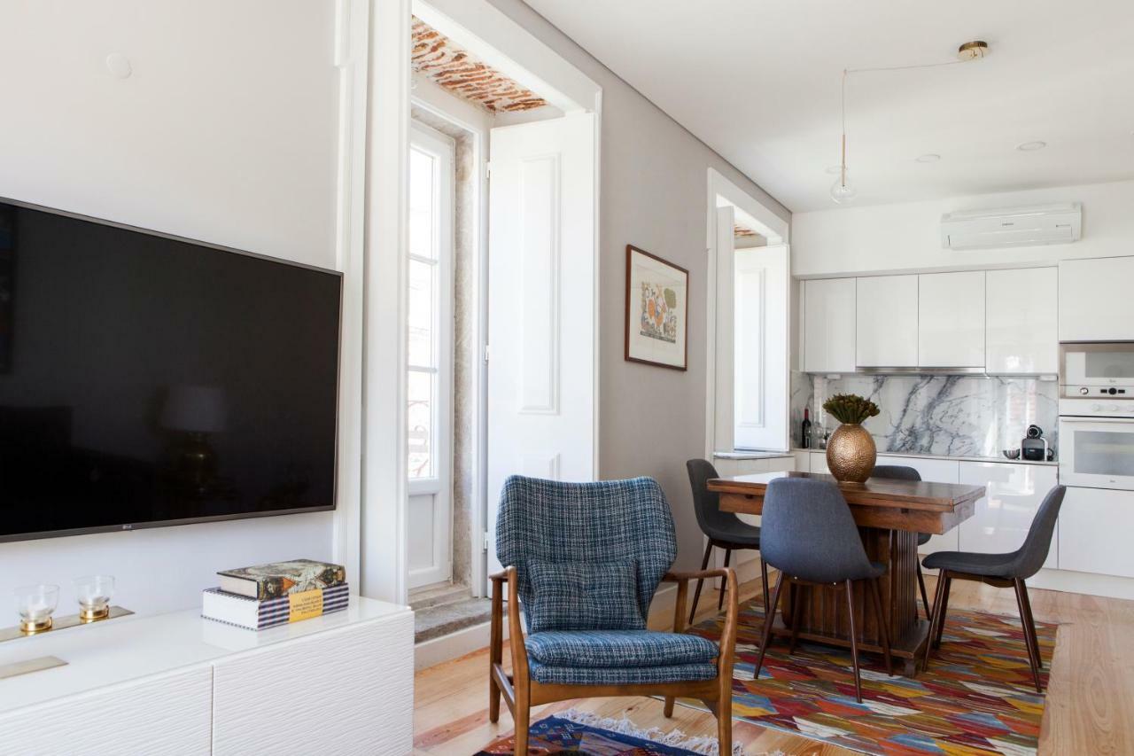 Alfama Sophisticate Flat With Balconies 2Bedrs 2Baths & Ac In 19Th Century Building Historic Center Apartman Lisboa Kültér fotó